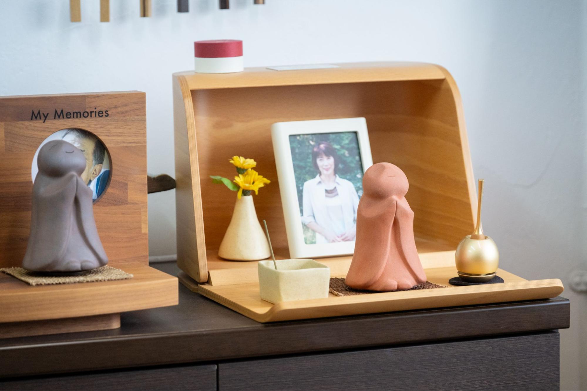 手元供養とは ―― そばに置くことで、つながり続ける祈りのかたち